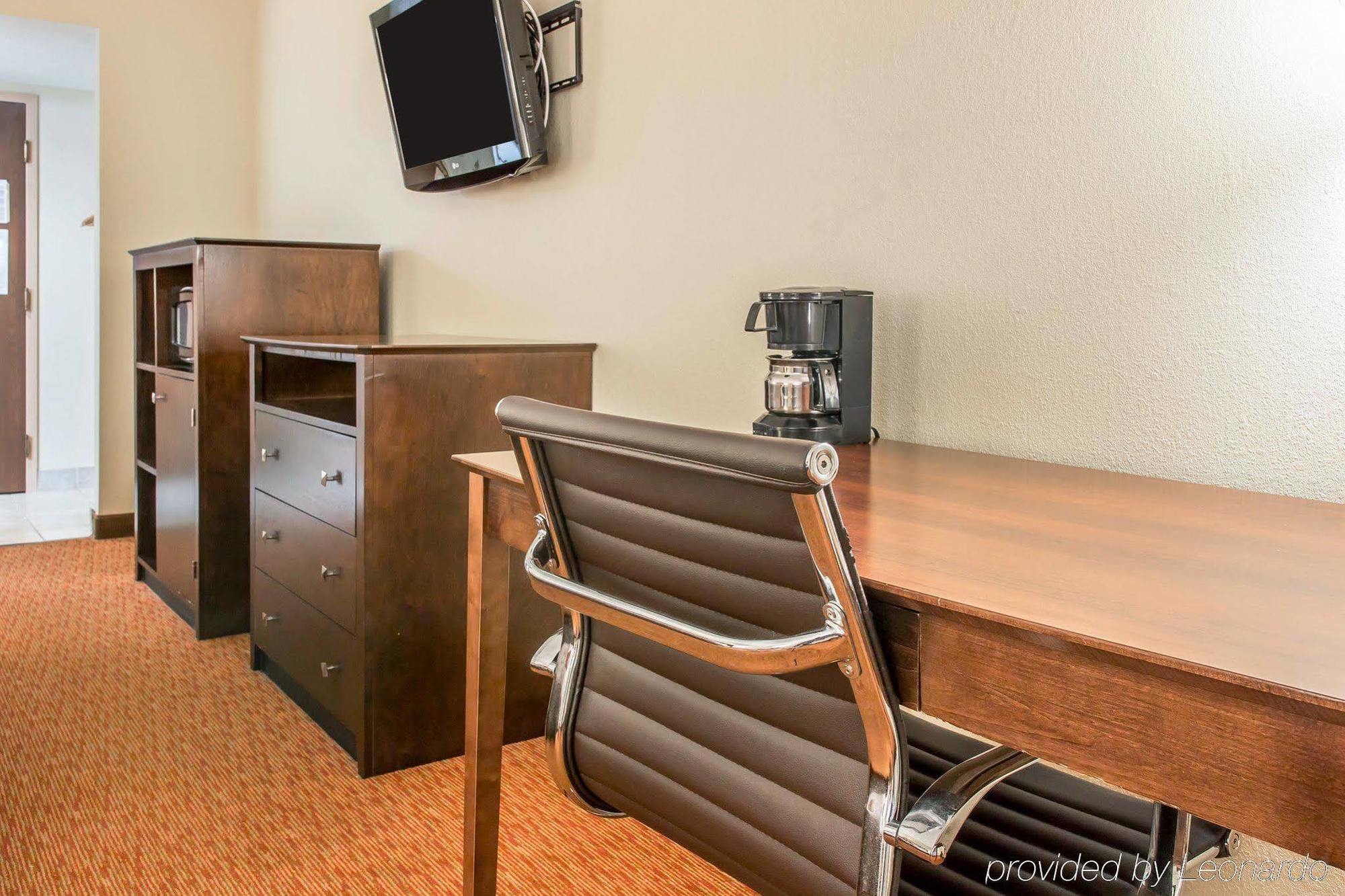 Quality Inn Toledo Exteriör bild